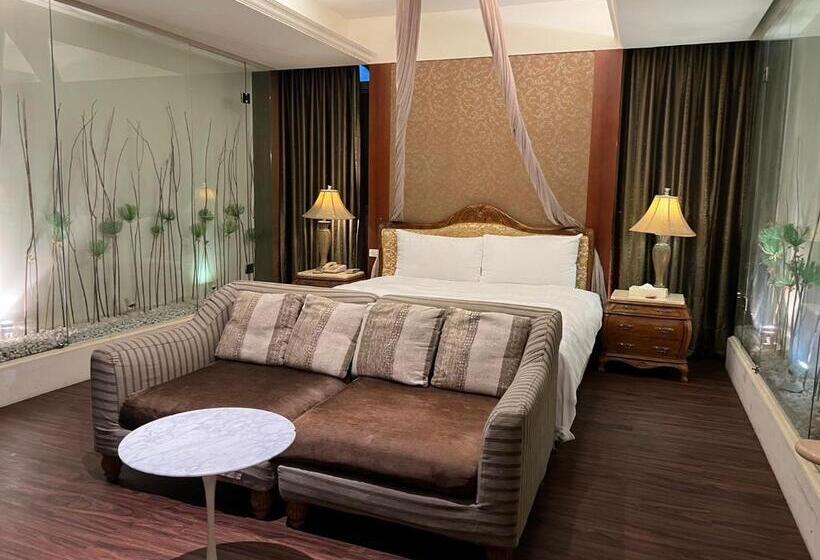 اتاق استاندارد با تخت دو نفره بزرگ, Langkei Motel