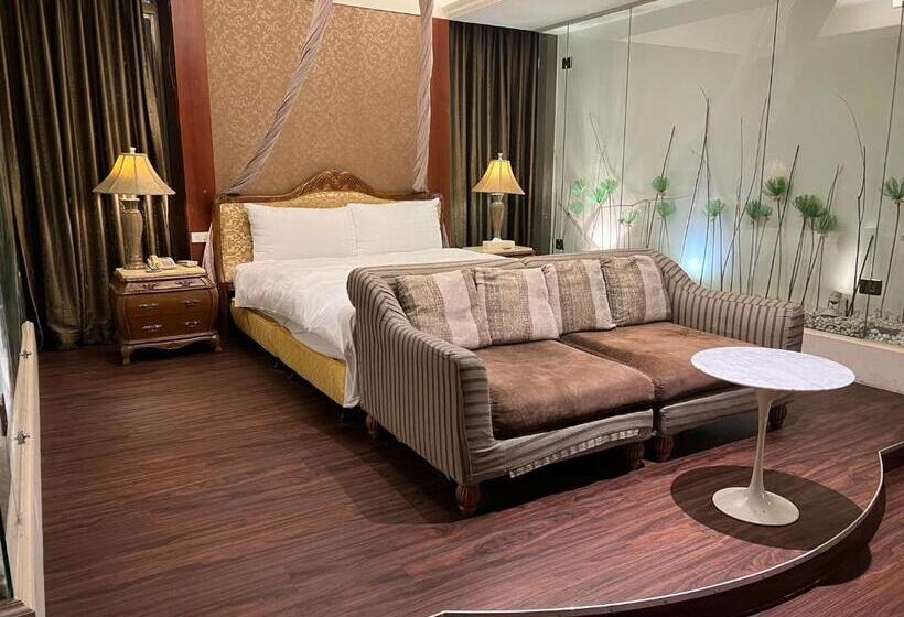 اتاق استاندارد با تخت دو نفره بزرگ, Langkei Motel