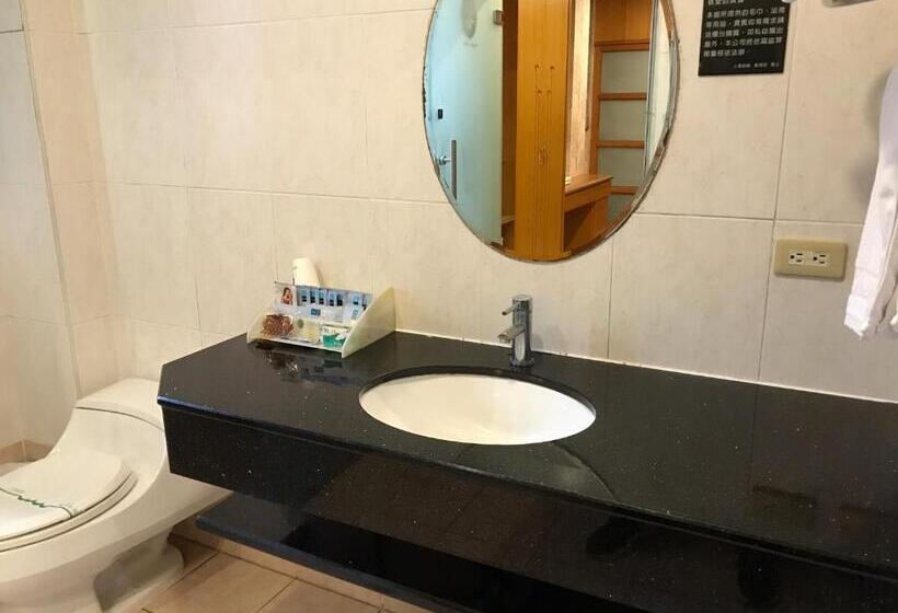 اتاق استاندارد چهار تخته, Langkei Motel