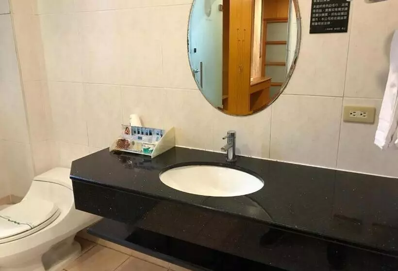 اتاق استاندارد چهار تخته, Langkei Motel