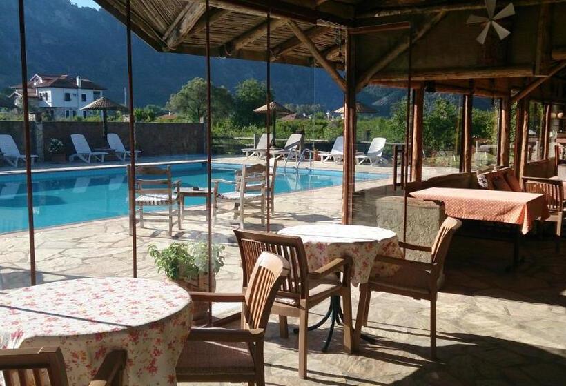 غرفة كمفورت مع بلكونة, Sedir Resort   Hotel Rooms, Bungalows & Suites