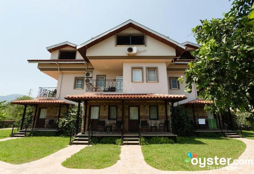 غرفة كمفورت مع بلكونة, Sedir Resort   Hotel Rooms, Bungalows & Suites