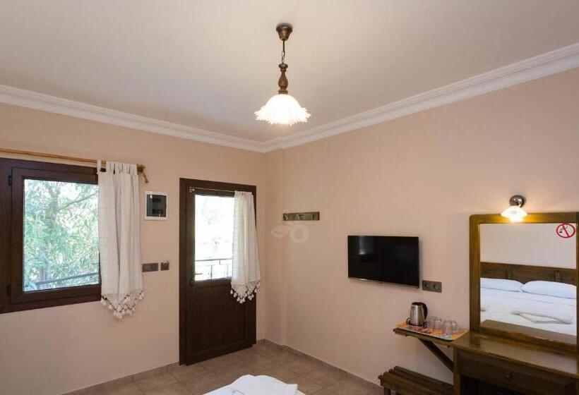 غرفة كمفورت مع بلكونة, Sedir Resort   Hotel Rooms, Bungalows & Suites