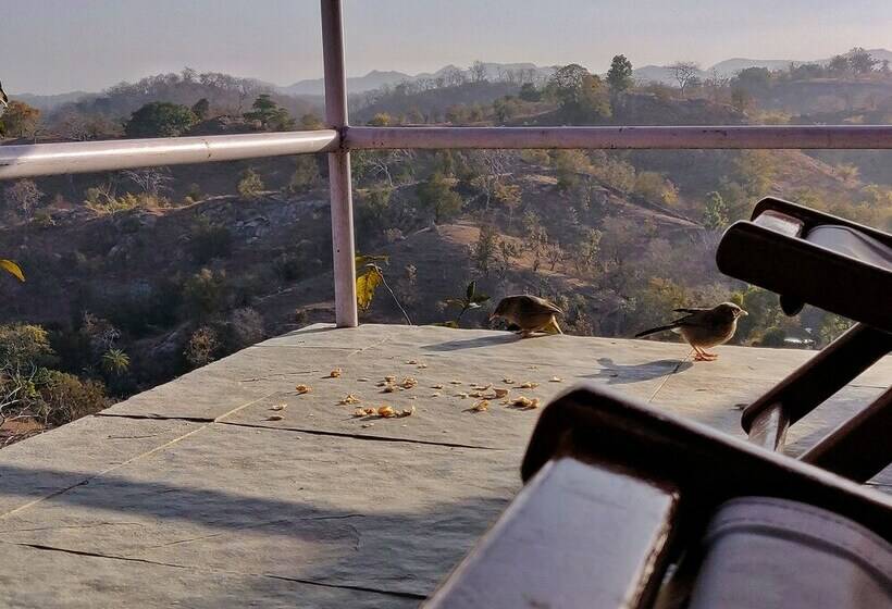 غرفة ديلوكس, The Sky Imperial Pavoreal Jungle Resort