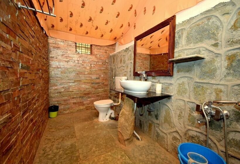 غرفة ديلوكس, The Sky Imperial Pavoreal Jungle Resort