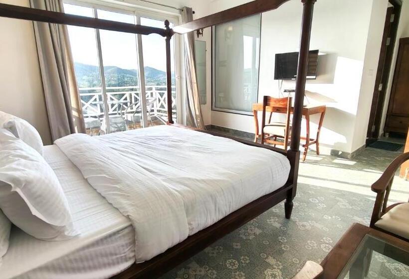 غرفة ديلوكس, The Sky Imperial Pavoreal Jungle Resort