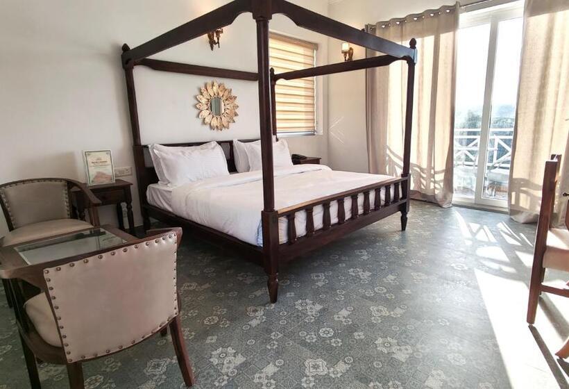 غرفة ديلوكس, The Sky Imperial Pavoreal Jungle Resort