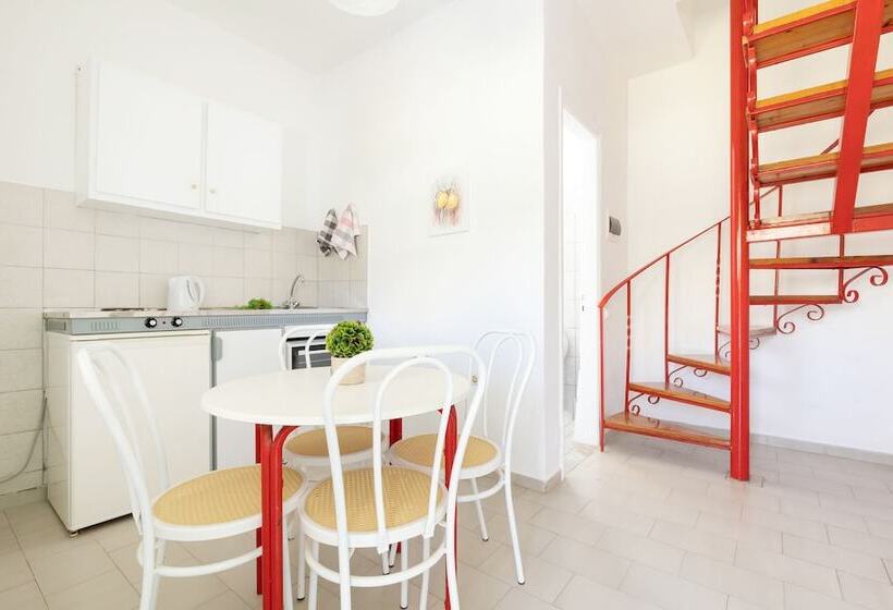 デュプレックス２ベッドルームアパート, Villa Amorossa With Garden View & Shared Pool By Konnect, Roda Corfu