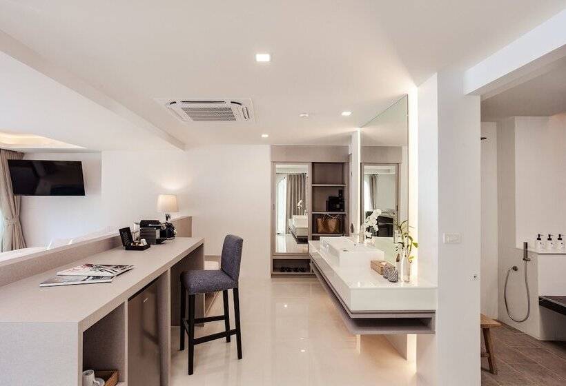 سوییت با چشمانداز دریا, Anona Beachfront Phuket Resort Sha Extra Plus