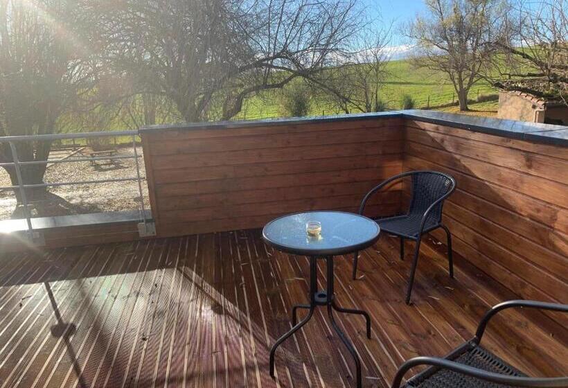 غرفة ديلوكس مزودة بشرفة, Domaine De Jarentin   Chambres D Hôtes