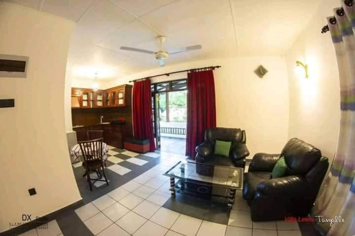 חדר דחוקס עם מיטת קינג, Villa Leela