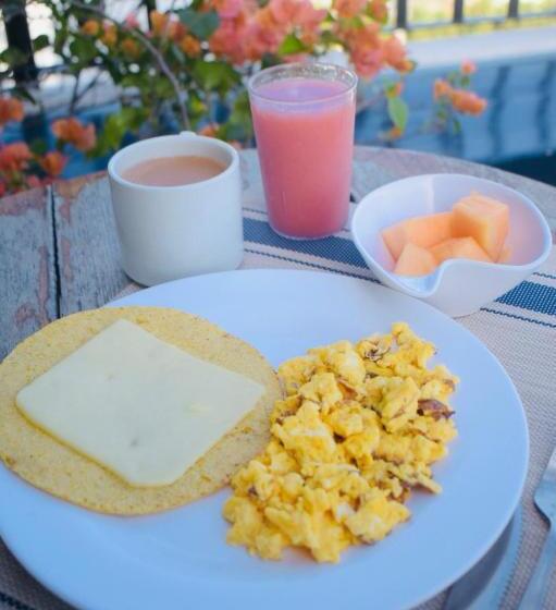 家庭间, Parque De Los Novios Inn