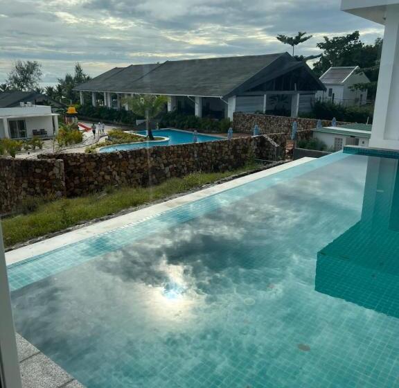 4间卧室的房子, You&me Resort