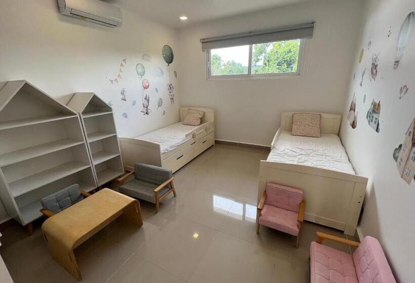 Дом 4 Спальни, You&me Resort