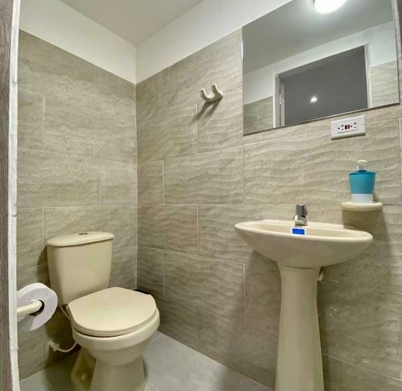 اتاق استاندارد یک نفره, Habitaciones Tipo Hotel Con Terraza