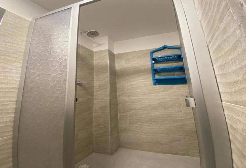 اتاق استاندارد یک نفره, Habitaciones Tipo Hotel Con Terraza