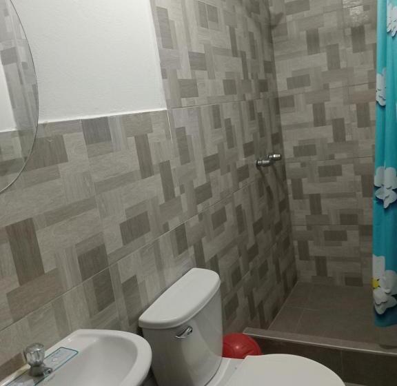 غرفة إقتصادية, La Petite Maison