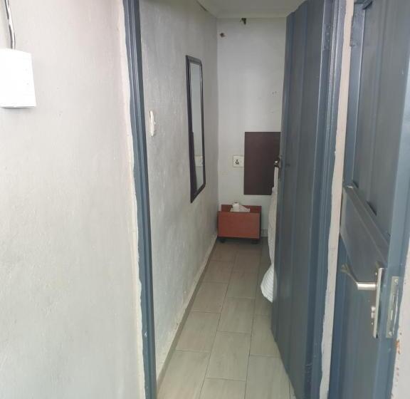 标准单人间, Liam Travel Inn