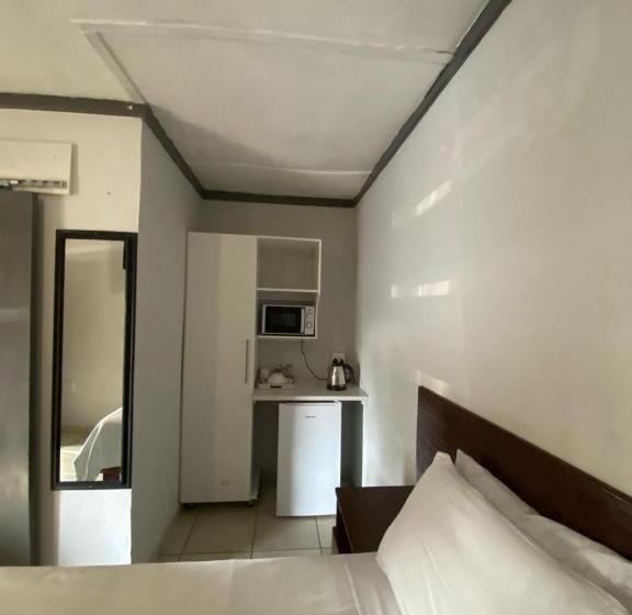 标准间, Liam Travel Inn