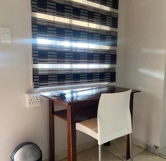 اتاق استاندارد, Liam Travel Inn