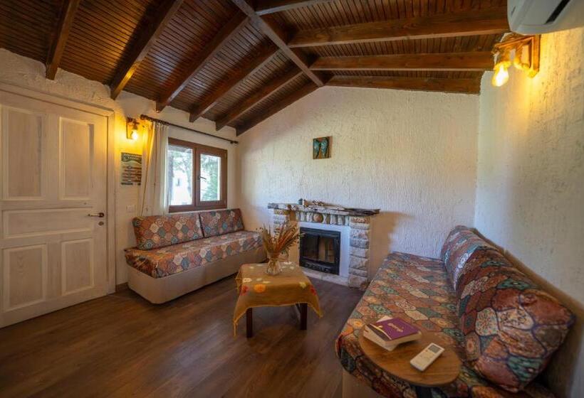 Camera Quadrupla Standard Vista Giardino, Bir Dem Urla