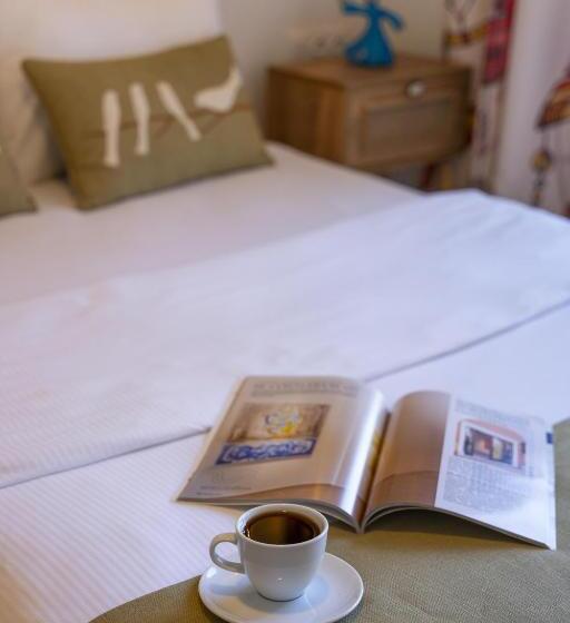 Camera Tripla Standard Vista Piscina, Bir Dem Urla