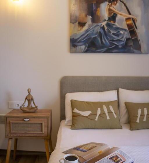 Camera Tripla Standard Vista Piscina, Bir Dem Urla