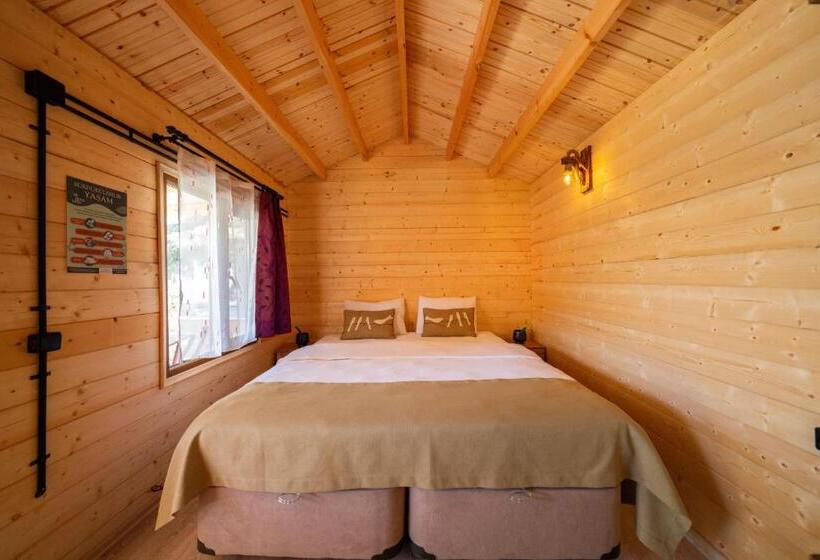 Bungalow Standard, Bir Dem Urla