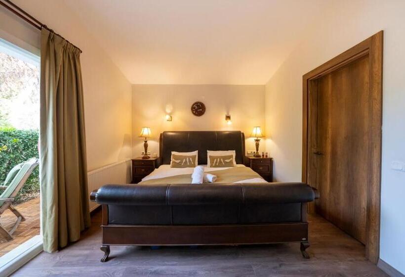 Camera Standard Letto King, Bir Dem Urla