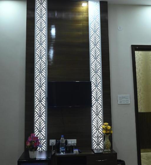 سوییت لوکس, Guntas Residency