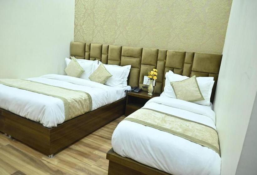 سوییت لوکس, Guntas Residency