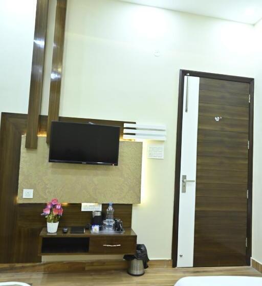 سوییت لوکس, Guntas Residency