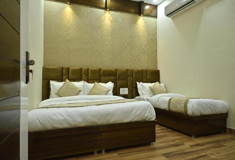 سوییت لوکس, Guntas Residency