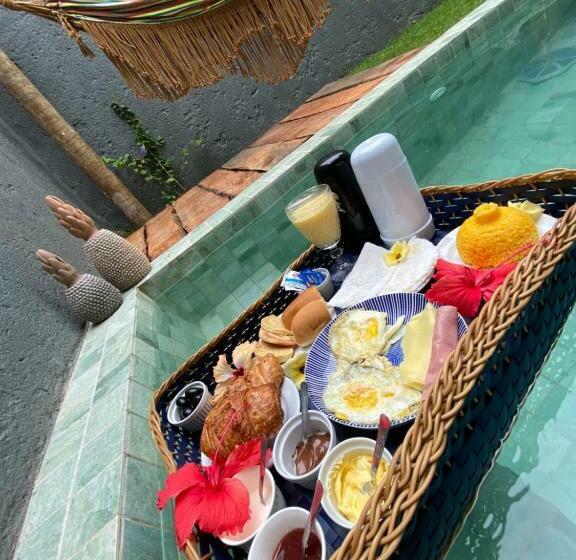 디럭스 트리플 룸, Nori Pousada