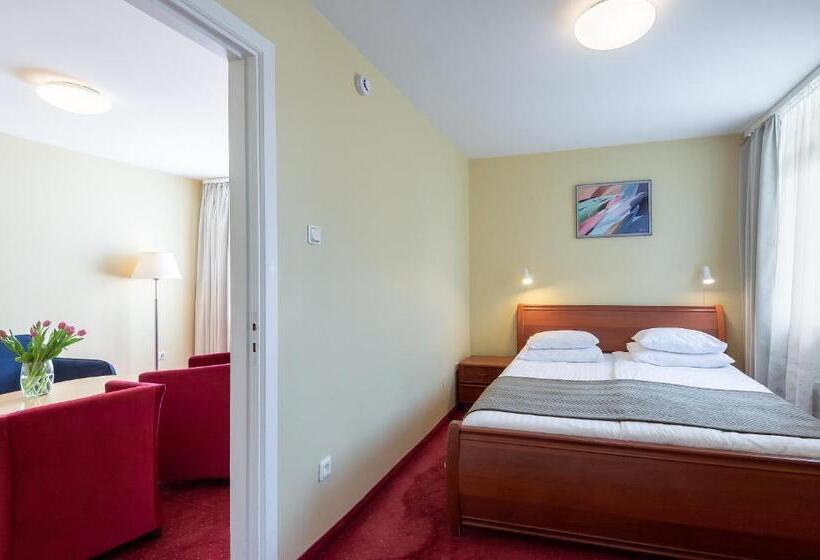 סוויטה אקזקיוטיב, Best Palanga