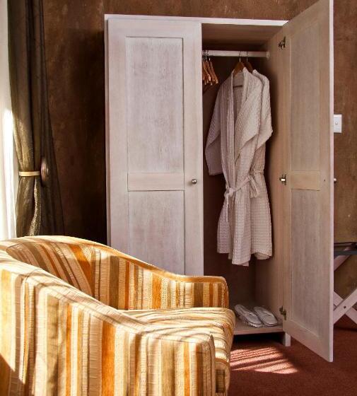 Люкс Повышенной Комфортности, African Rock Hotel & Spa, A Boutique Lifestyle Resort