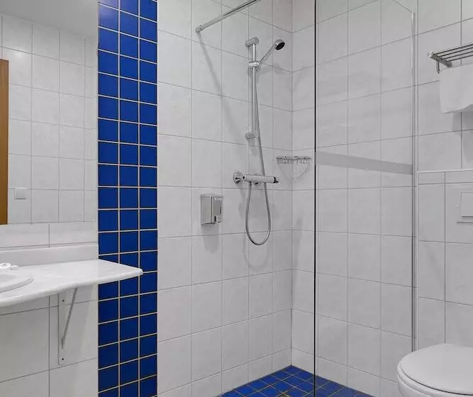اتاق استاندارد سه نفره, Aurora Hotel At Reykjavik Keflavik Airport Terminal Kef