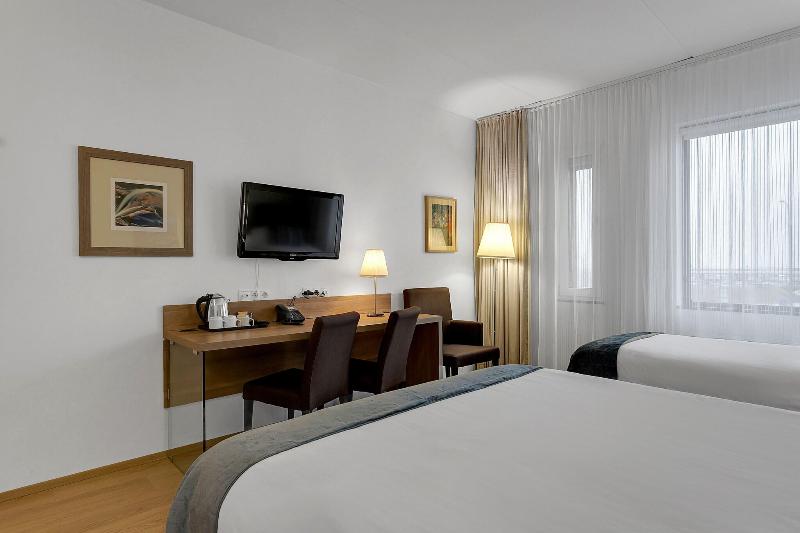 标准三人间, Aurora Hotel At Reykjavik Keflavik Airport Terminal Kef