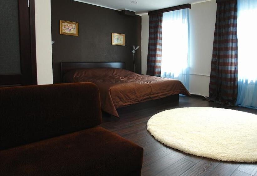 إستوديو قياسى, Alexander House