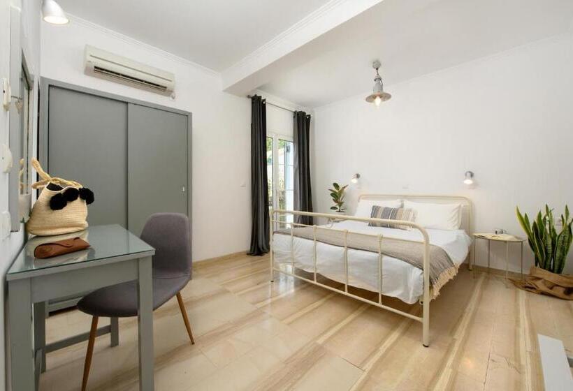 إستوديو سوبيريور, Aquarius Beach