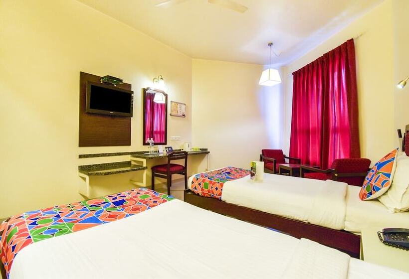 Номер Deluxe, Fabhotel Ashish Plaza