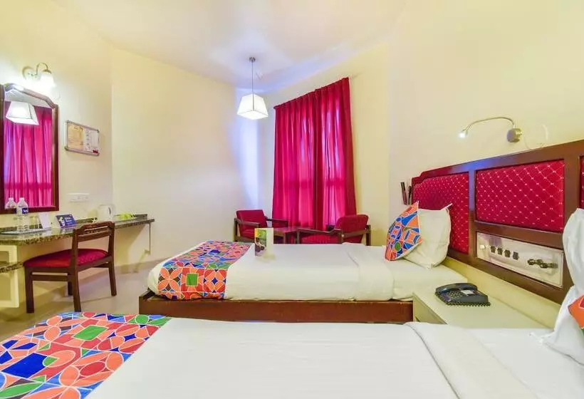 デラックスルーム, Fabhotel Ashish Plaza