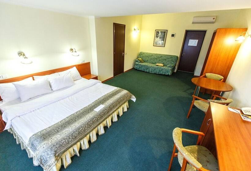 סוויטת ג'וניור, Bristol Zhiguly