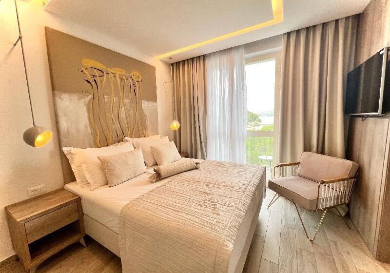 جناح إدارى مطل على البحر, Cavtat