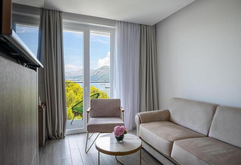 جناح إدارى مطل على البحر, Cavtat