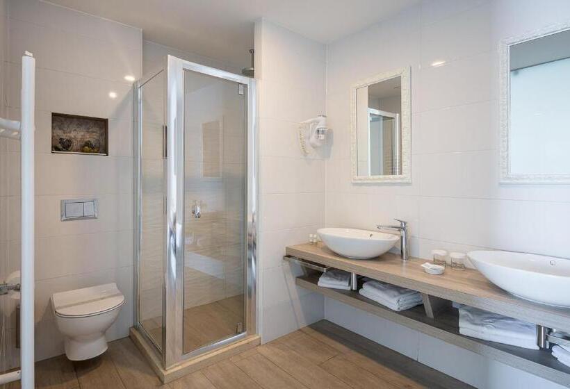 غرفة بريميوم مطلّة علي البحر, Cavtat