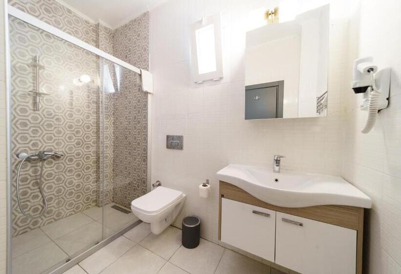 חדר סטנדרט לשלושה, Centro Bodrum