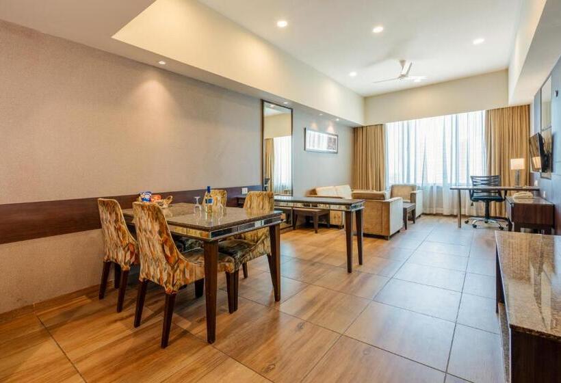 Люкс Премиум, Gcc Hotel And Club