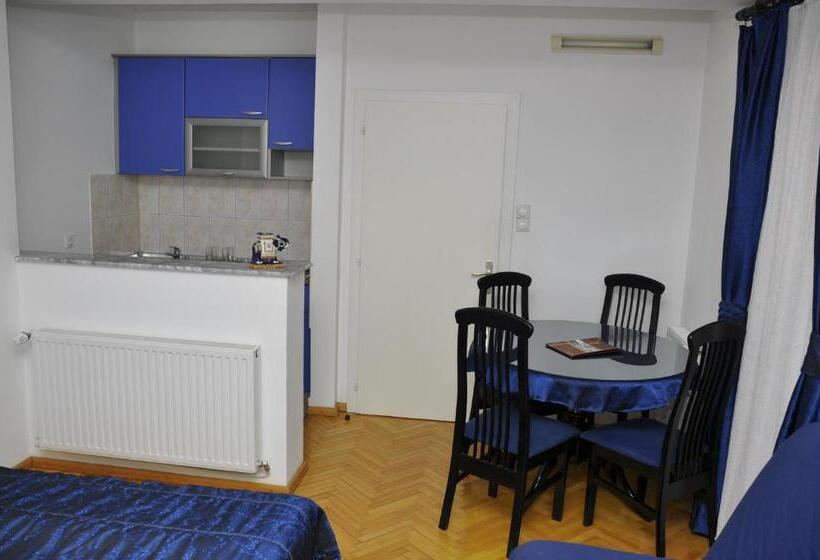 استودیو استاندارد با بالکن, Manastir Berovo