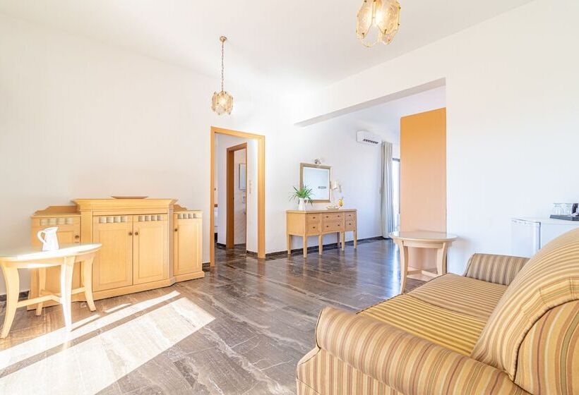 Family Suite, Minerva Beach